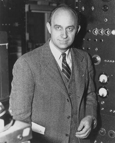 Enrico Fermi foi o criador do paradoxo que levou as pessoas a questionarem a existência de vida fora da Terra.